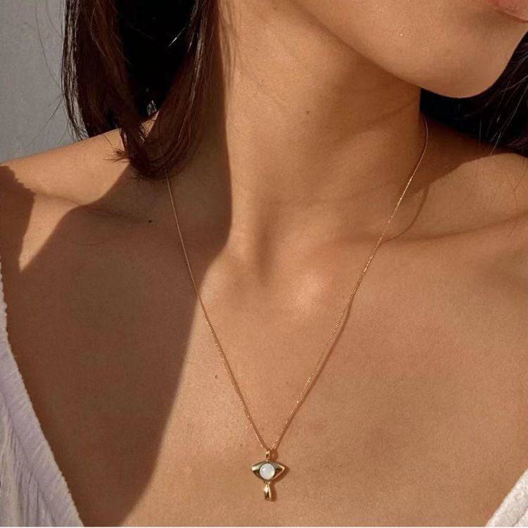 Elegant Gold-Plated Pendant Necklace