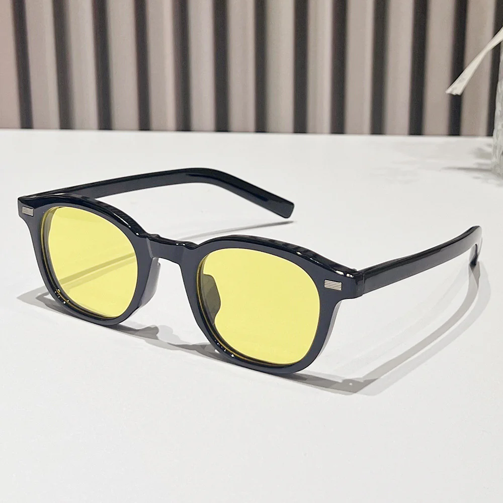 Classic Black Round Sunglasses